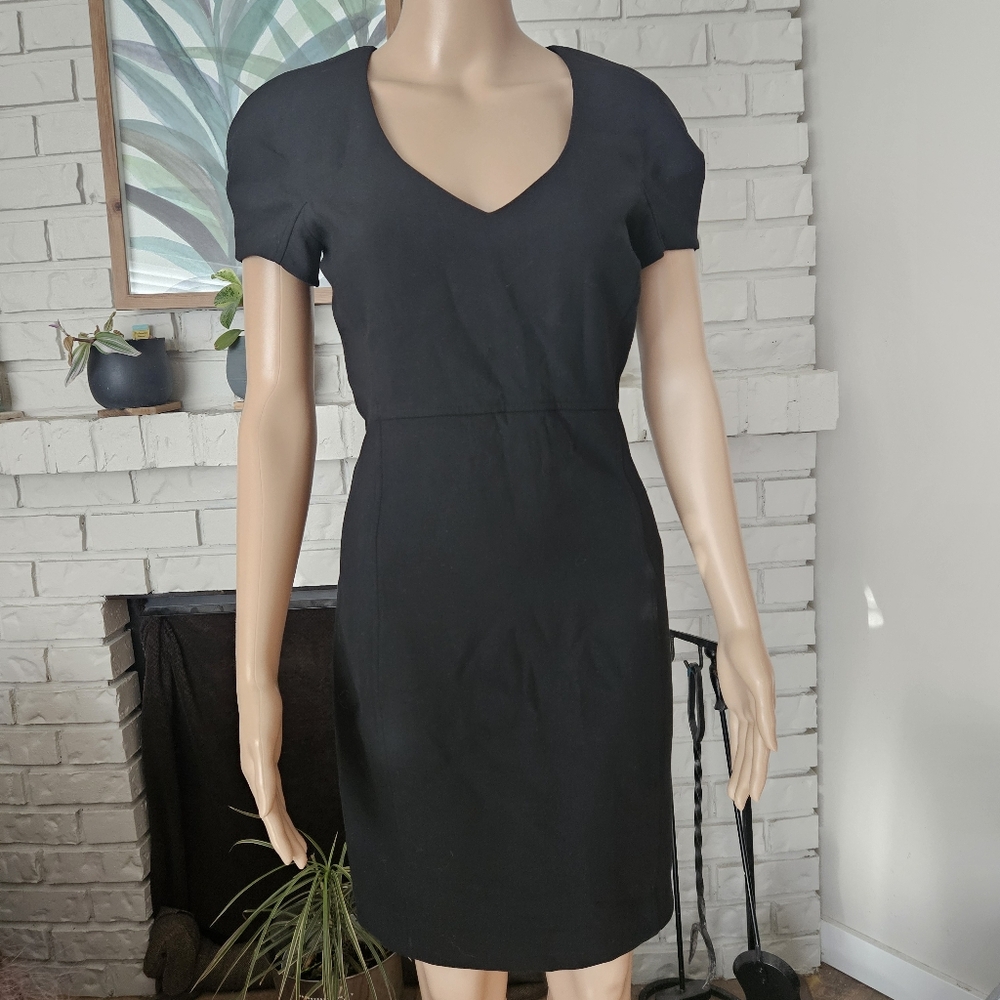 Aritzia Babaton black dress midi size 4 short sleeves - Picture 3 of 13